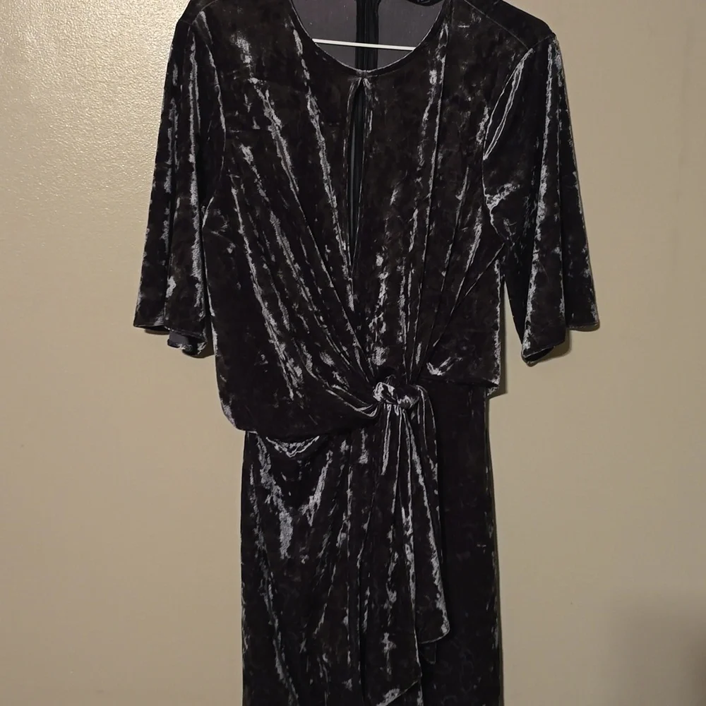 Zara Women’s Green Gray Velvet Crushed Dress Key Hole Size‎ Small - Picture 2 of 6